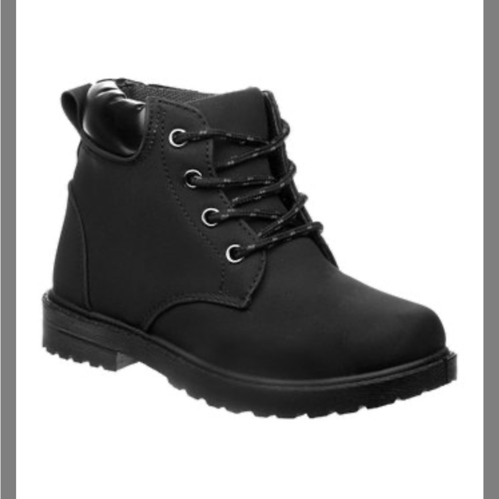 NWT JOSMO lace up boots size T6